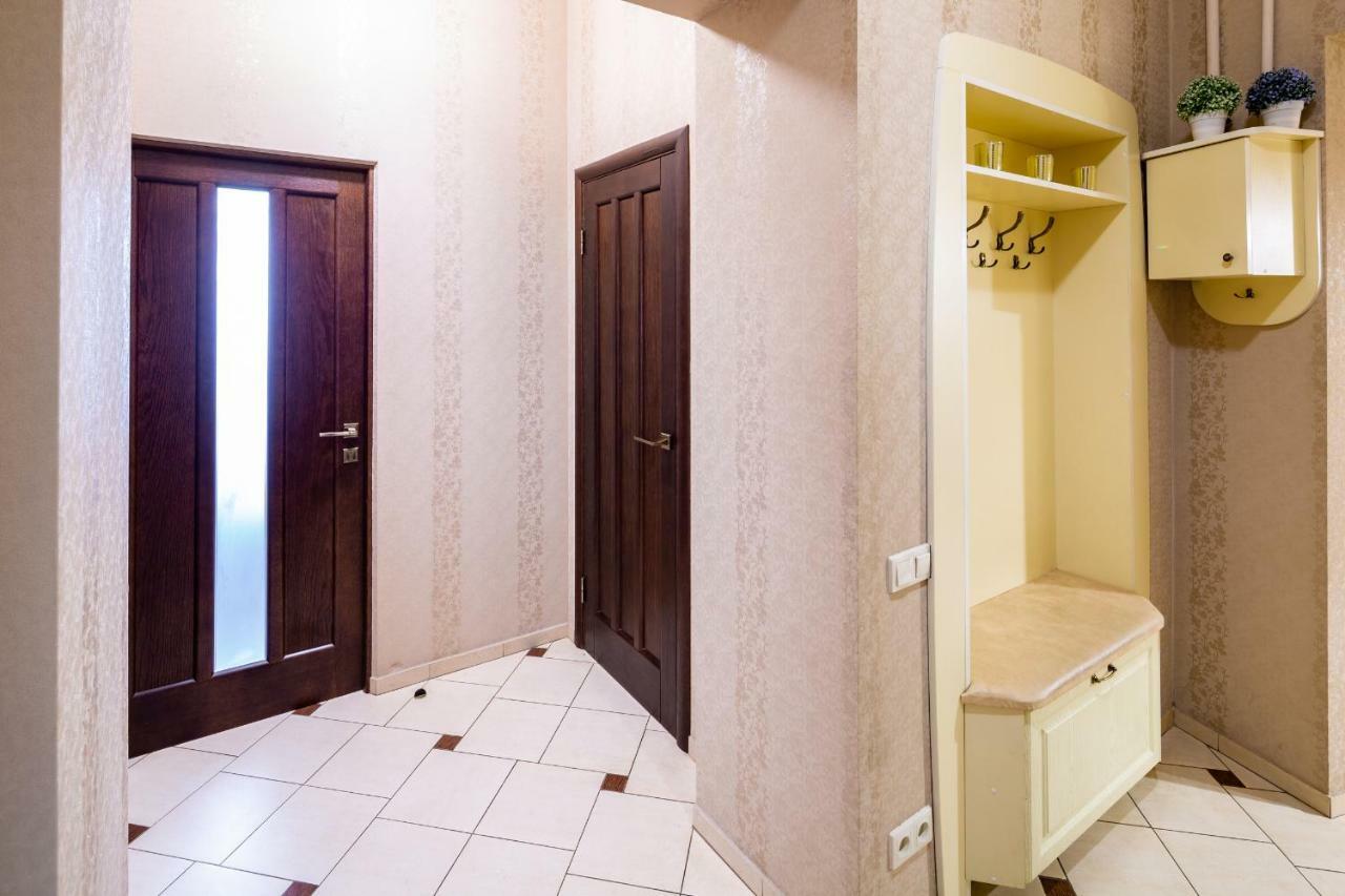 Alfa Apartments Kniazia Romana 11 Lviv Extérieur photo