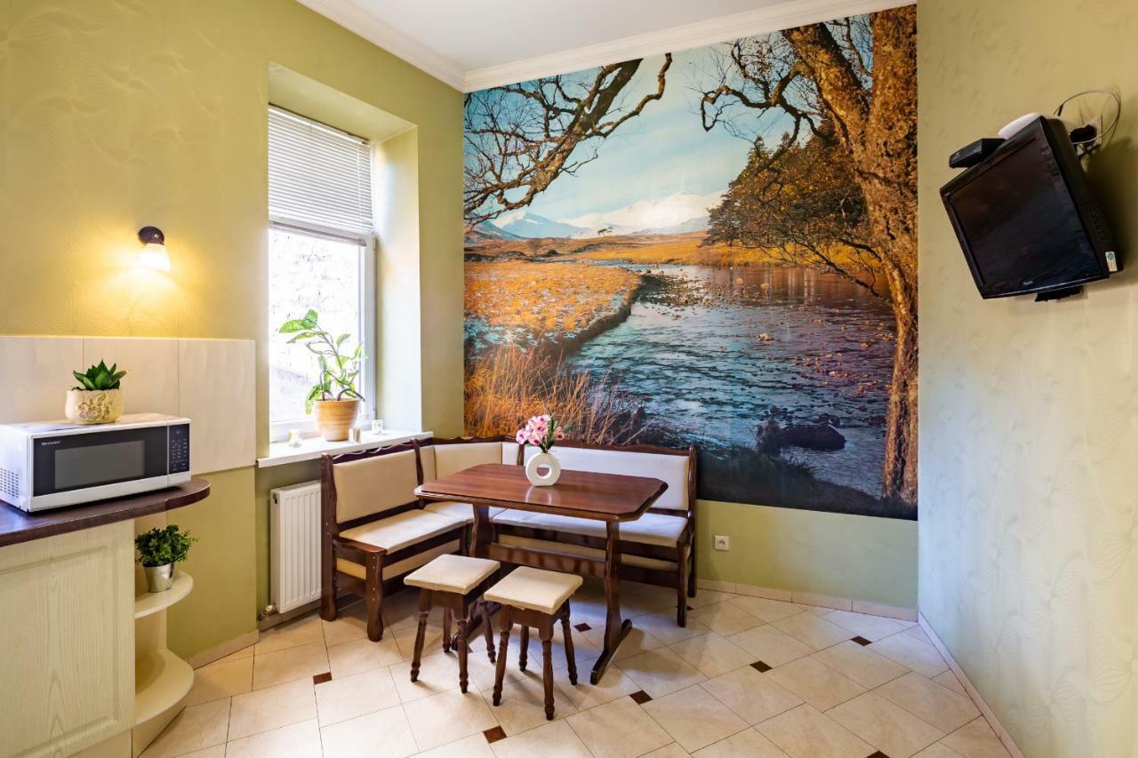 Alfa Apartments Kniazia Romana 11 Lviv Extérieur photo