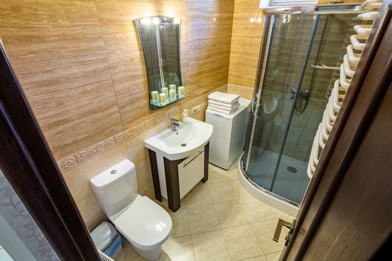 Alfa Apartments Kniazia Romana 11 Lviv Extérieur photo