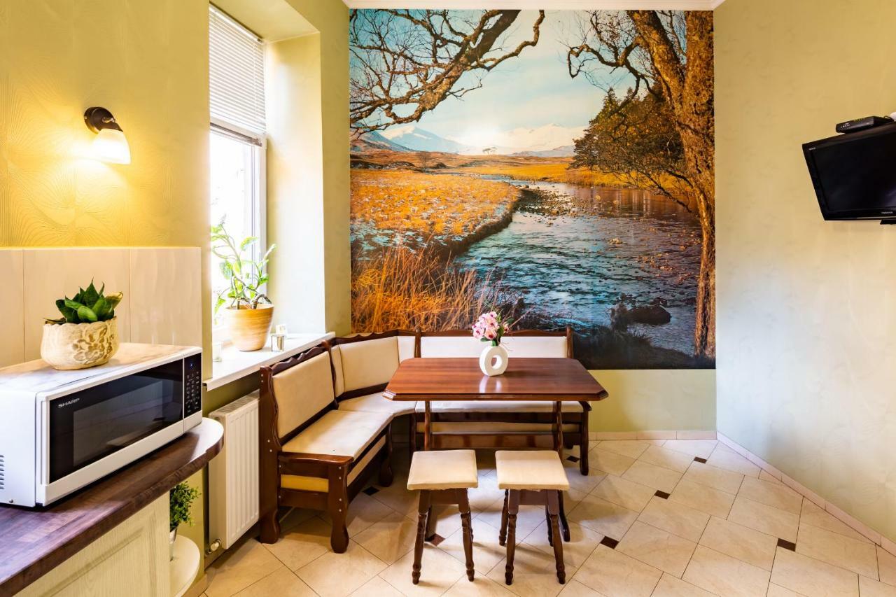 Alfa Apartments Kniazia Romana 11 Lviv Extérieur photo