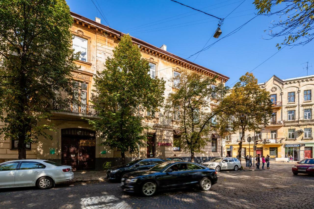 Alfa Apartments Kniazia Romana 11 Lviv Extérieur photo